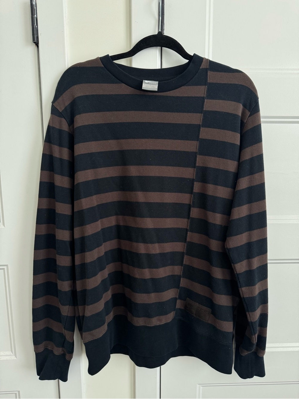 Nike Sportswear 330 LeBron James Virescit Vulnere Virtus Crewneck Sweatshirt